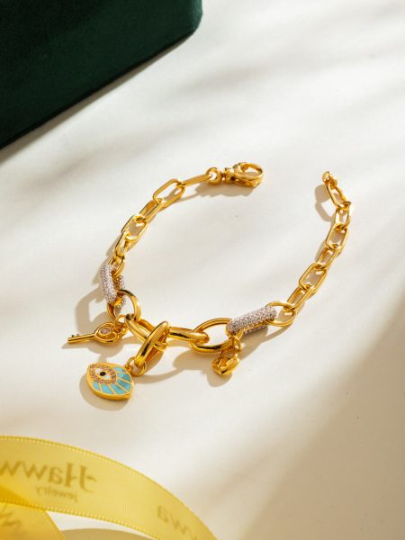 Bracelet features a charming evil eye pendant